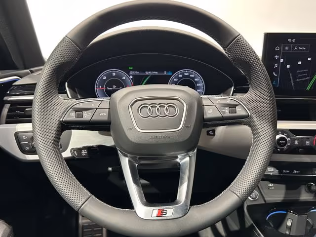 Audi A4 - 2x S Line